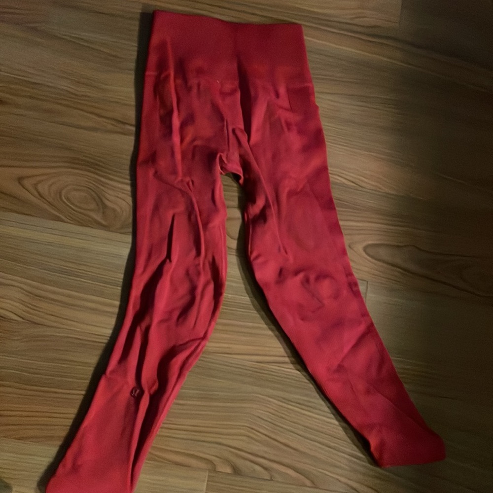 Lululemon leggings size 2 - Picture 3 of 5